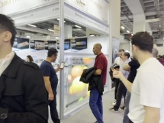 เทคโนโลยีใหม่สุด-LED หน้าจอโปร่งคล่อง